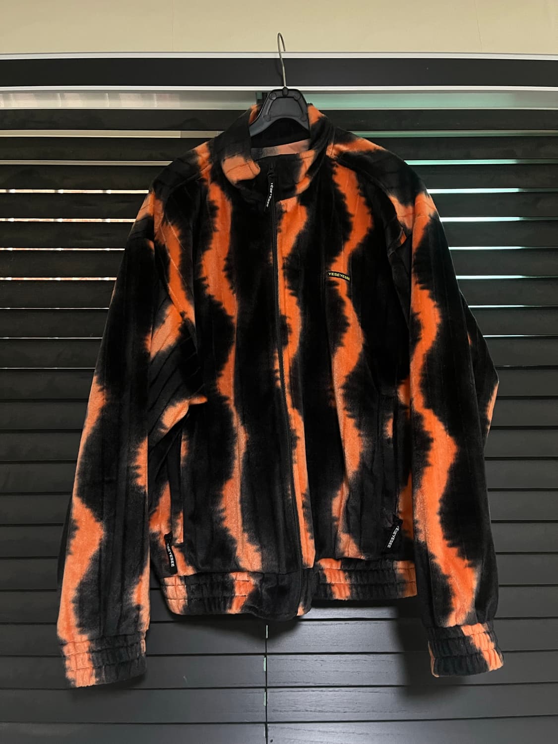 YESEYESEE 벨루어 트랙 자켓 상품이미지6