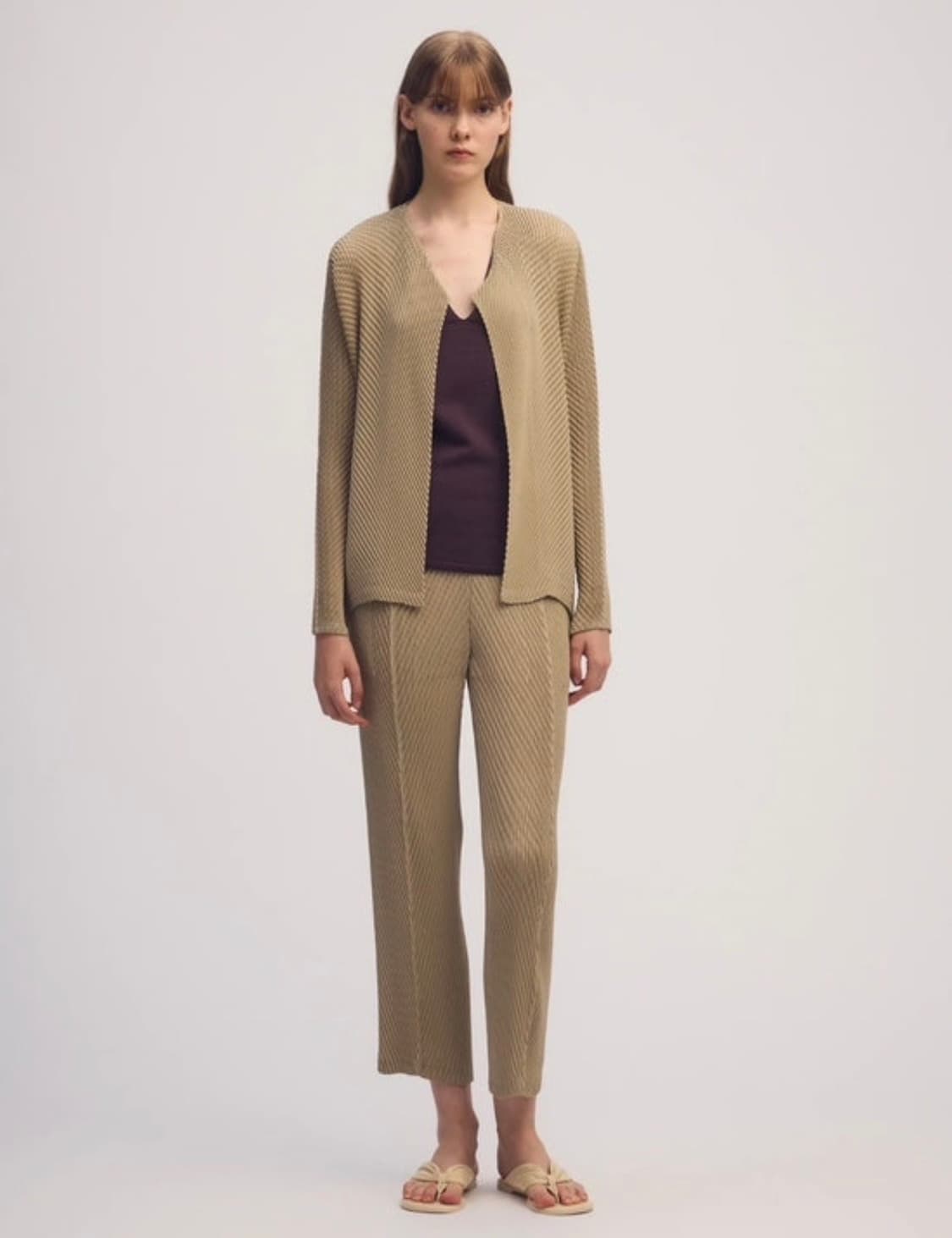 이세이미야케 롬버스 가디건 애쉬 베이지 상품이미지8