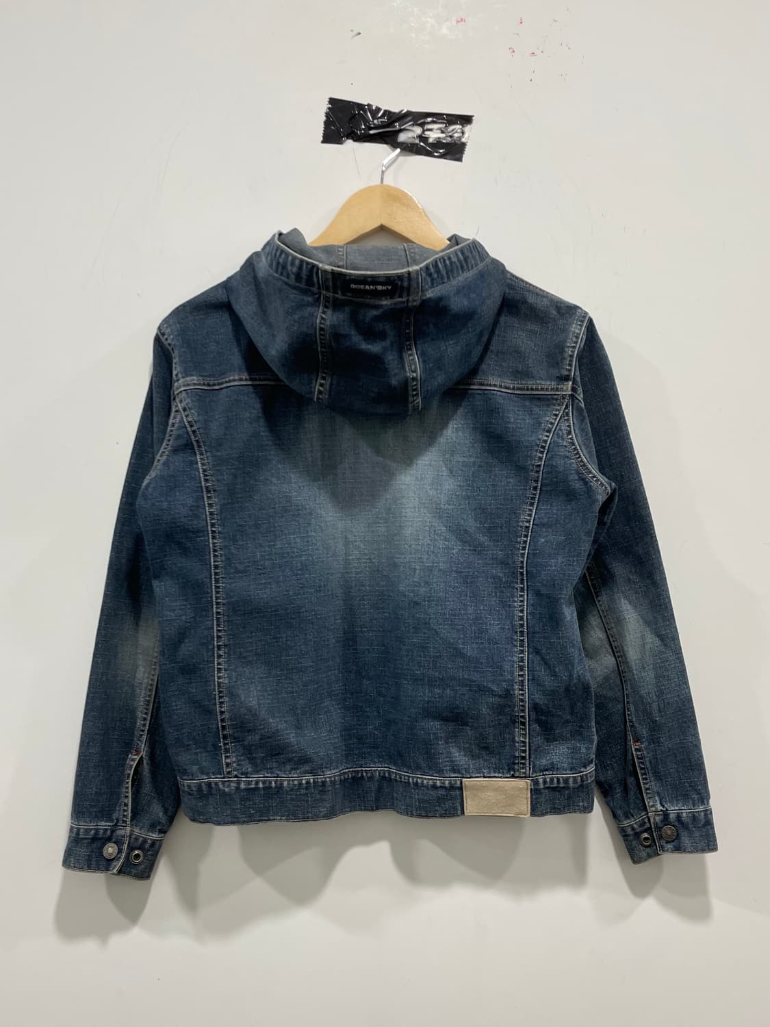 핀턱라인 워싱 데님 하이넥 후드자켓 상품이미지4