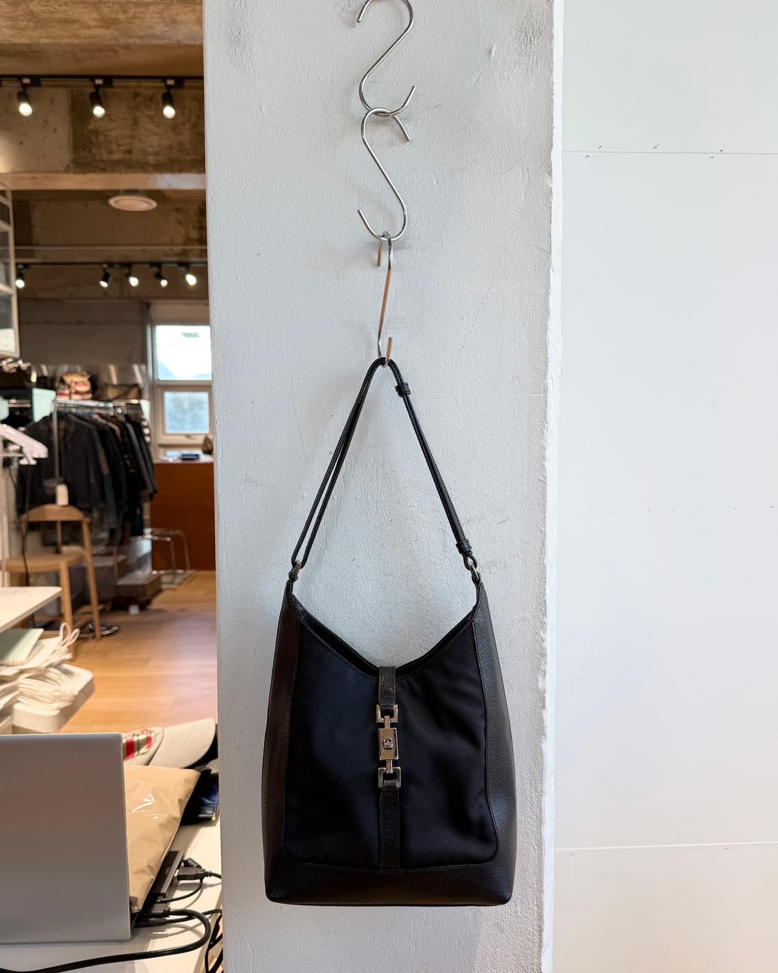 구찌 블랙 재키 호보백  상품이미지2