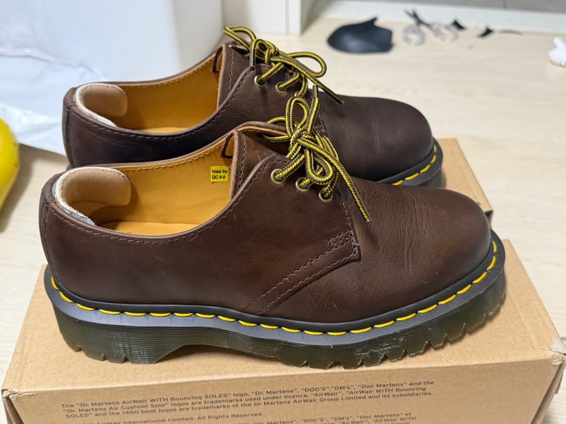 닥터마틴 1461 벡스 크레이지홀스 (브라운) 230 상품이미지4