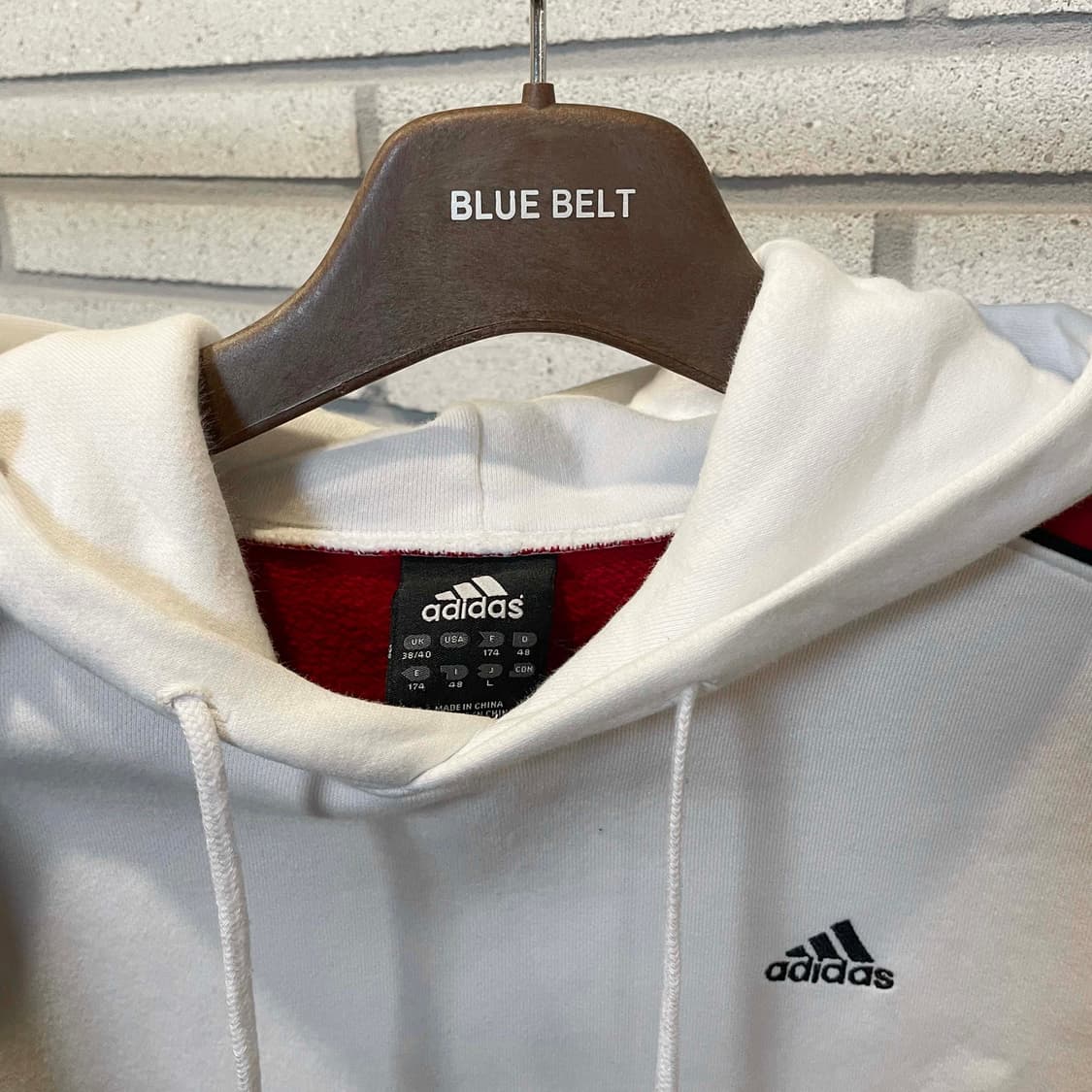 아디다스 후드티 앞면 로고 소매 삼선 디테일 화이트 상품이미지6