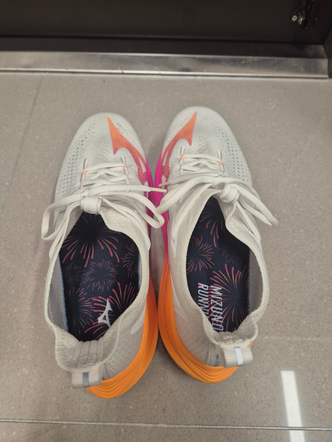 [285] 미즈노 네오 비스타2.화이트 핑크 상품이미지4