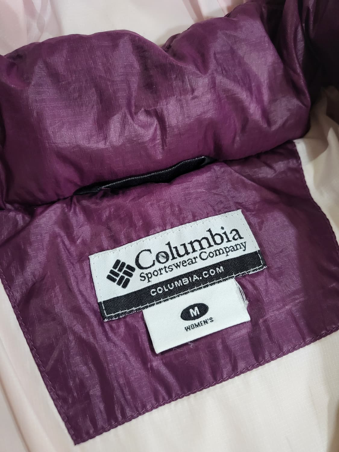 컬럼비아(COLUMBIA) 퍼플 컬러 패딩  상품이미지3