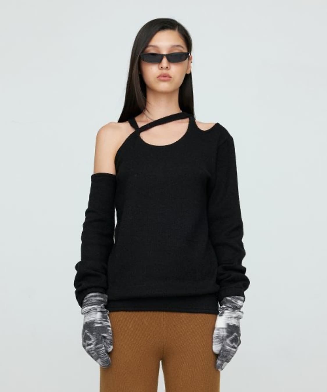 나체 원숄더 슬릿 니트 블랙 상품이미지2