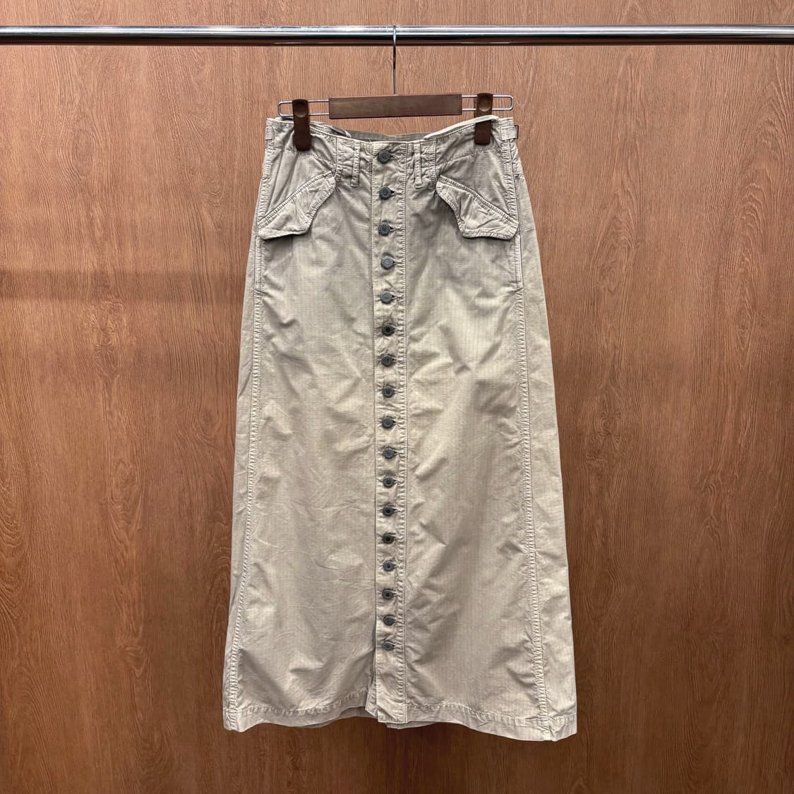 캐피탈 A라인 코튼 블렌드 롱 스커트 빈티지 프론트 버튼 디테일 베이지 상품이미지2