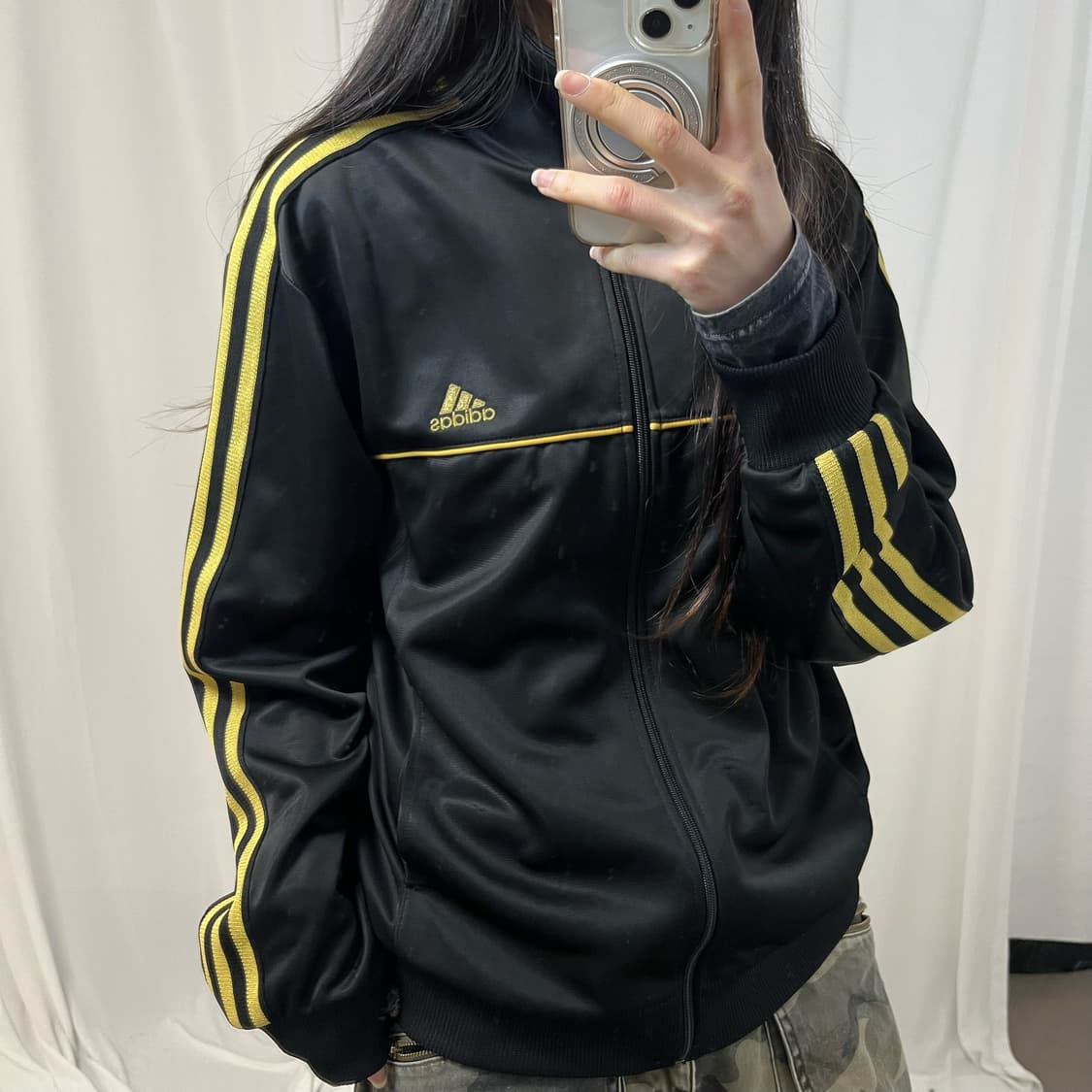 Adidas Black & Gold Jersey 상품이미지3