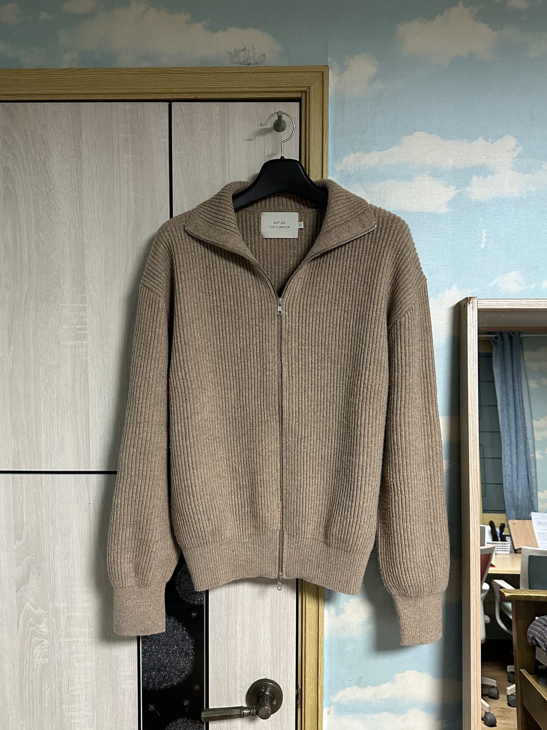 (3) 마티스더큐레이터 풀집업 니트 베이지 상품이미지2