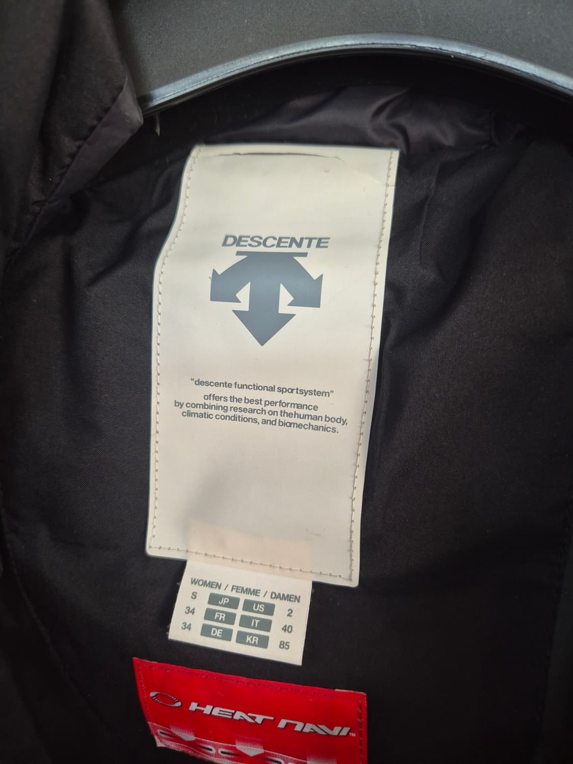 데상트 블랙 패딩 점퍼 후드 상품이미지8