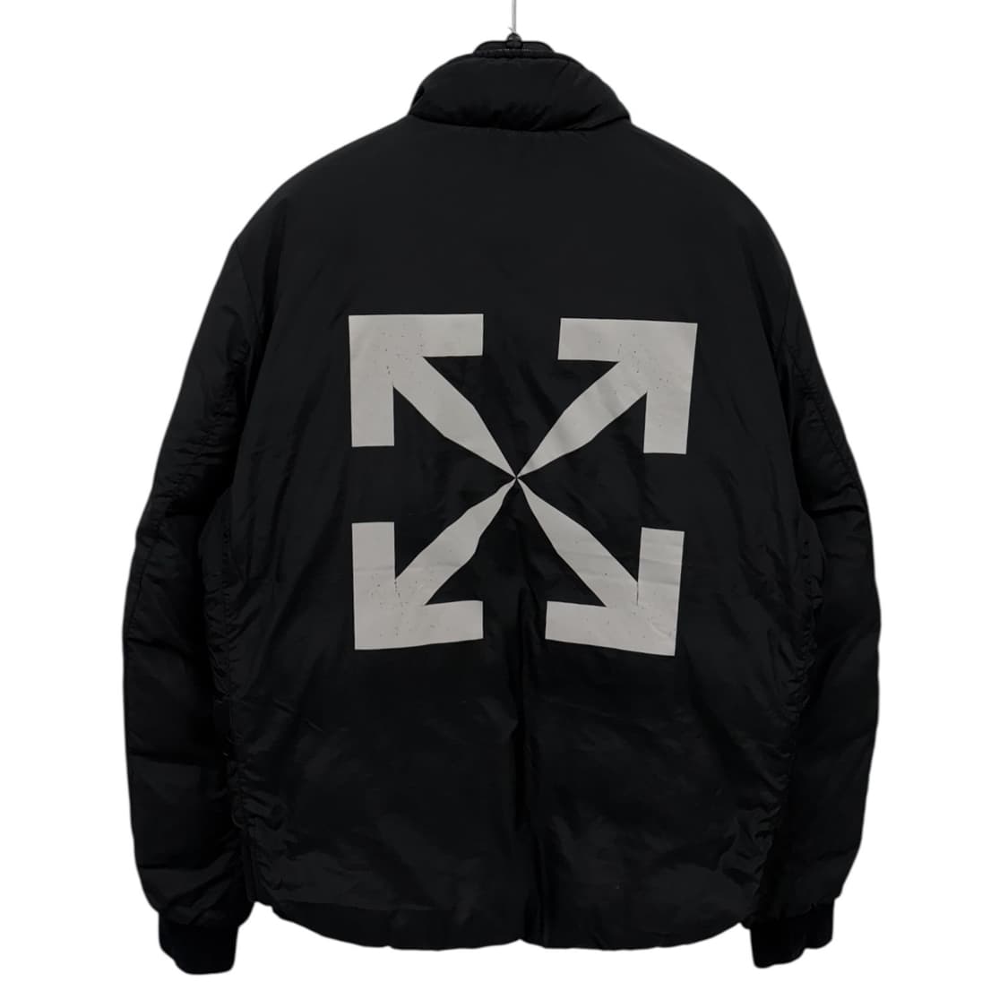 큐알인증)오프화이트 리버시블 숏 다운패딩 상품이미지4