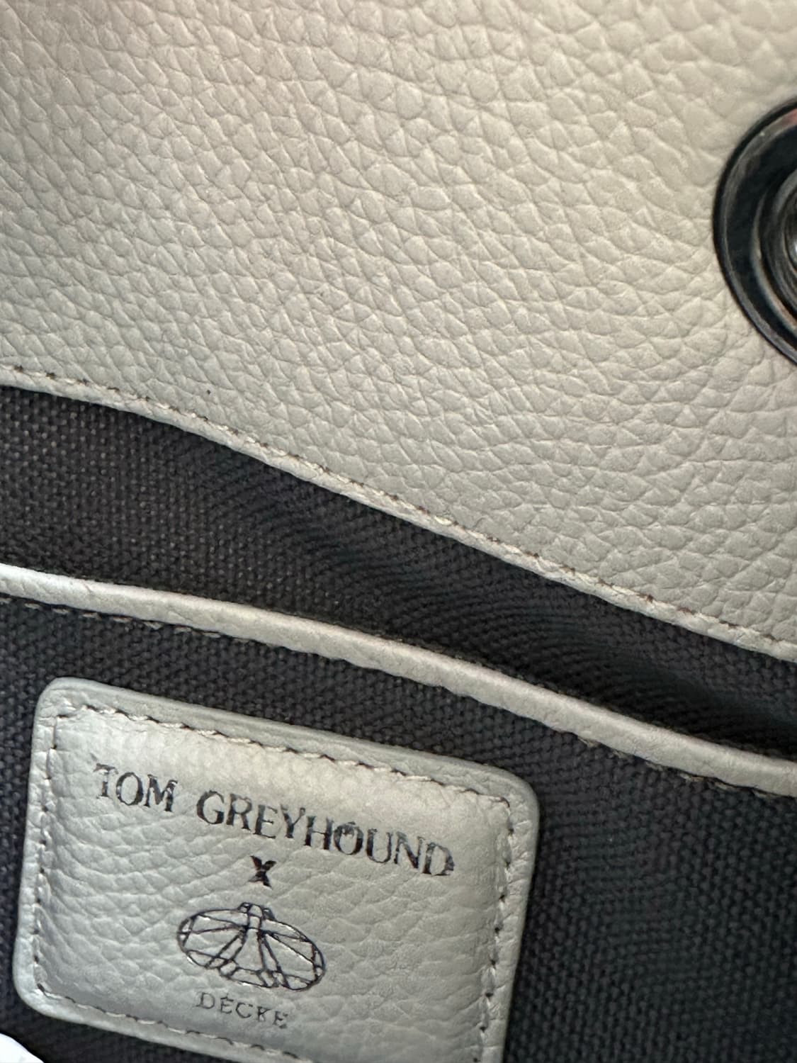 [1회착.정가50] 톰그레이하운드x덱케 콜라보 레더 버킷백 한섬 상품이미지5