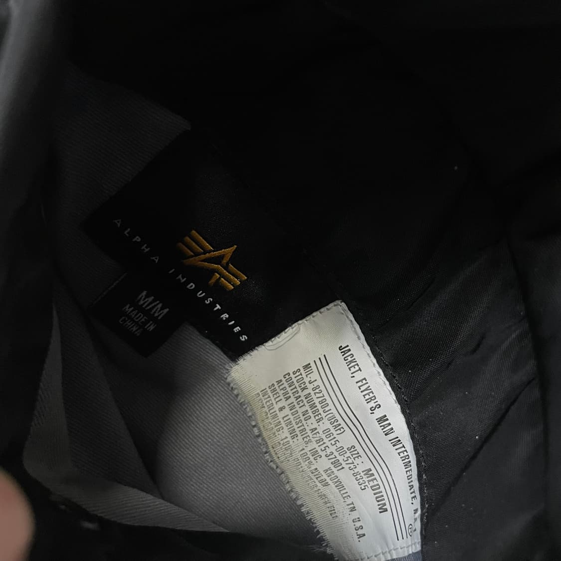알파인더스트리 ma-1 플라이트 봄버 자켓 블랙 상품이미지5