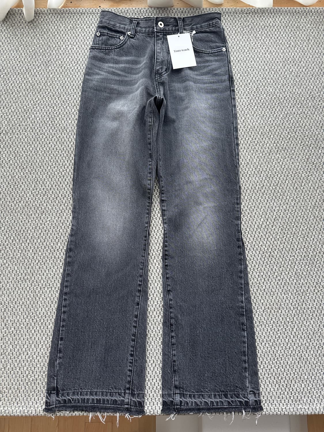 [26] 토니웩 플레어 핏 리컨스트럭트 데님 진 - 워시드 블랙 상품이미지2