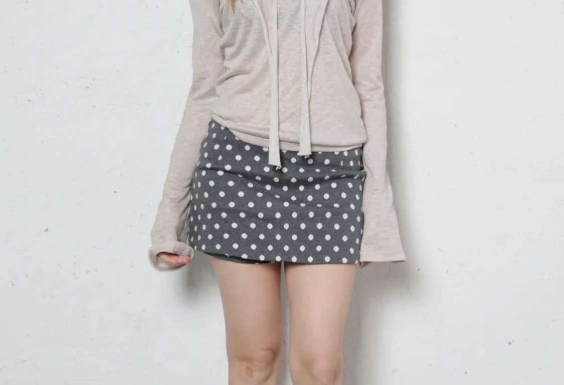 오운서 도트 로우핏 팬츠스커트 차콜 상품이미지1