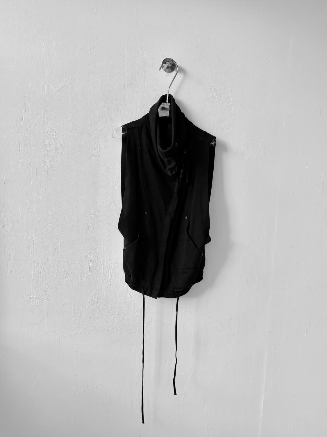 일라리아 니스트리 아티잔 사선 하이넥 베스트 상품이미지5