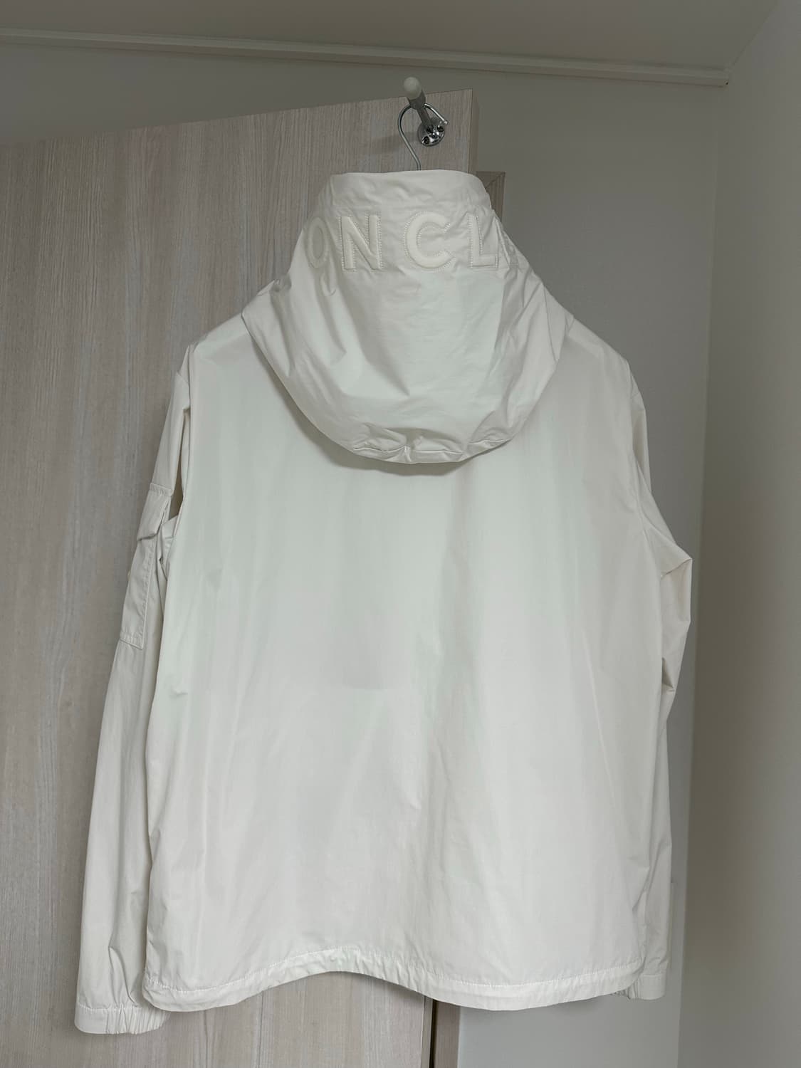 몽클레어 바람막이 25ss sassiere 상품이미지3