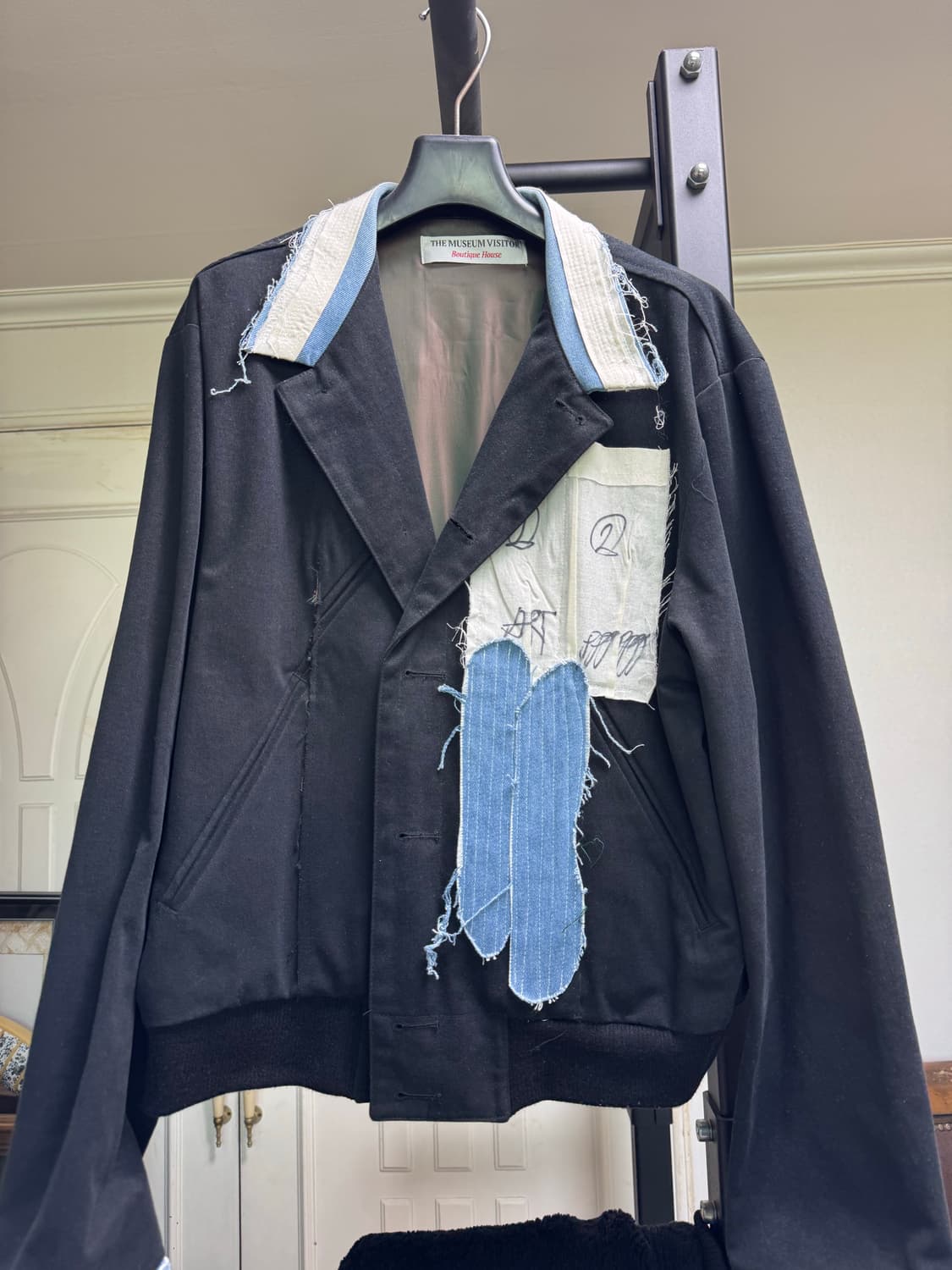 더뮤지엄비지터 자켓 상품이미지1