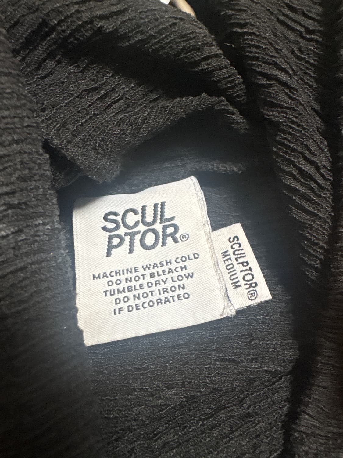 스컬프터 크링클 블랙 슬림핏 후드티 상품이미지2