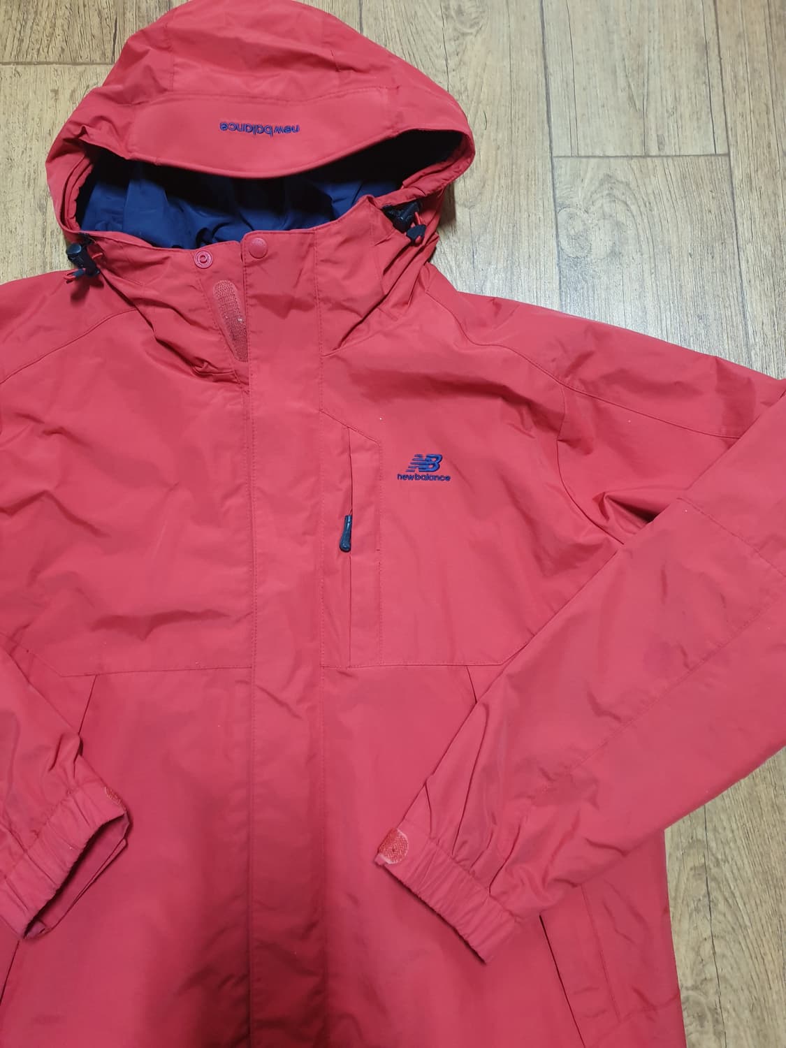 1121 뉴발란스 아웃도어 아우터 100 사이즈입니다 상품이미지3