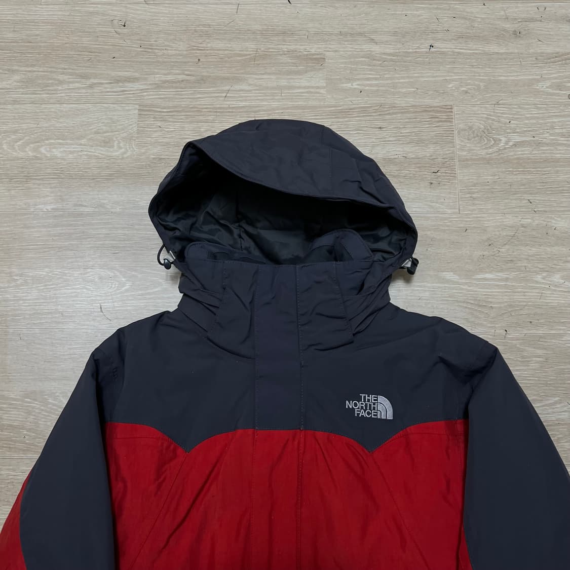 노스페이스 여성 하프돔 로고 배색 후드 바람막이 점퍼 [레드] S/90 상품이미지2