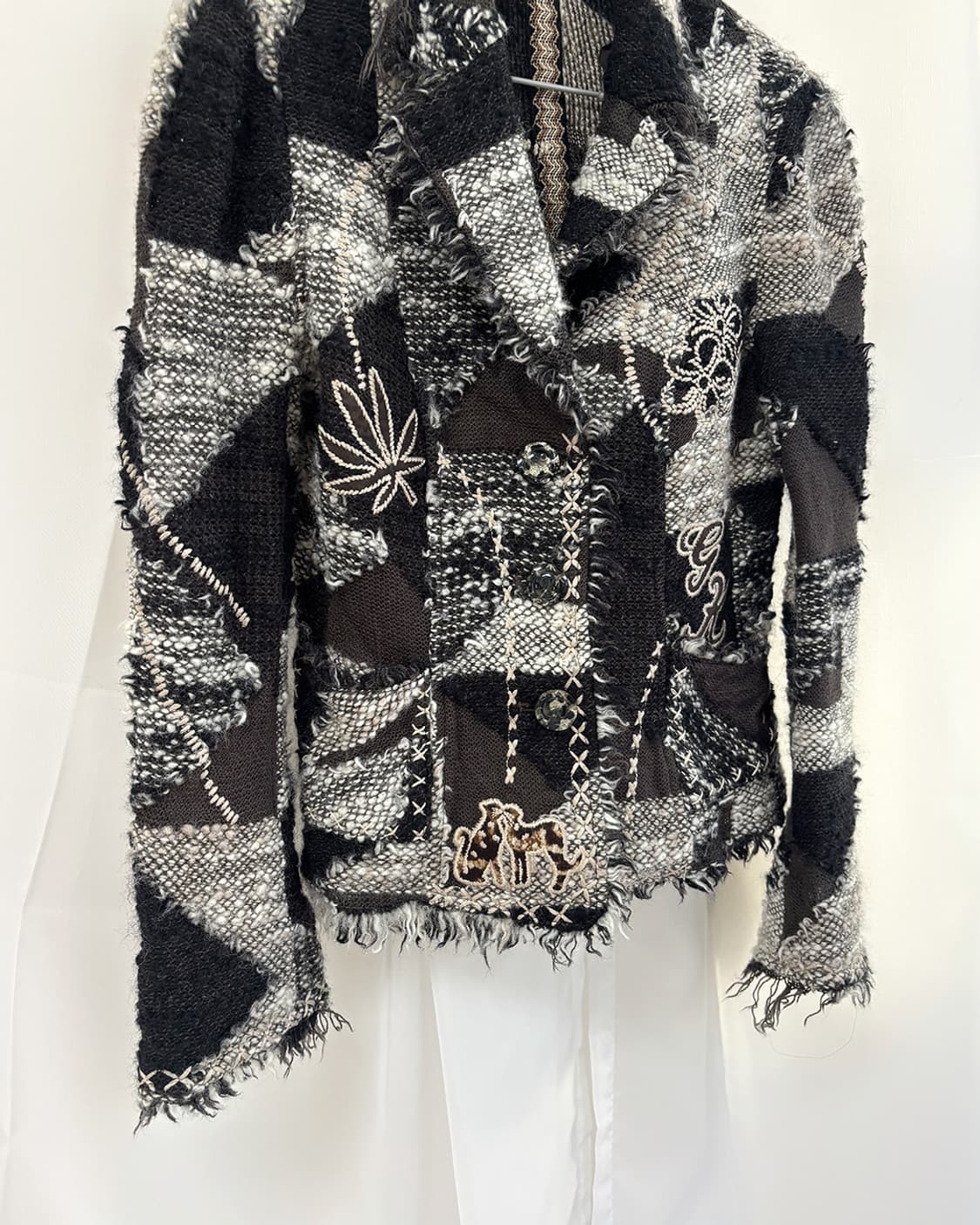 GK ITALIYA grunge patchwork tweed jacket 상품이미지4