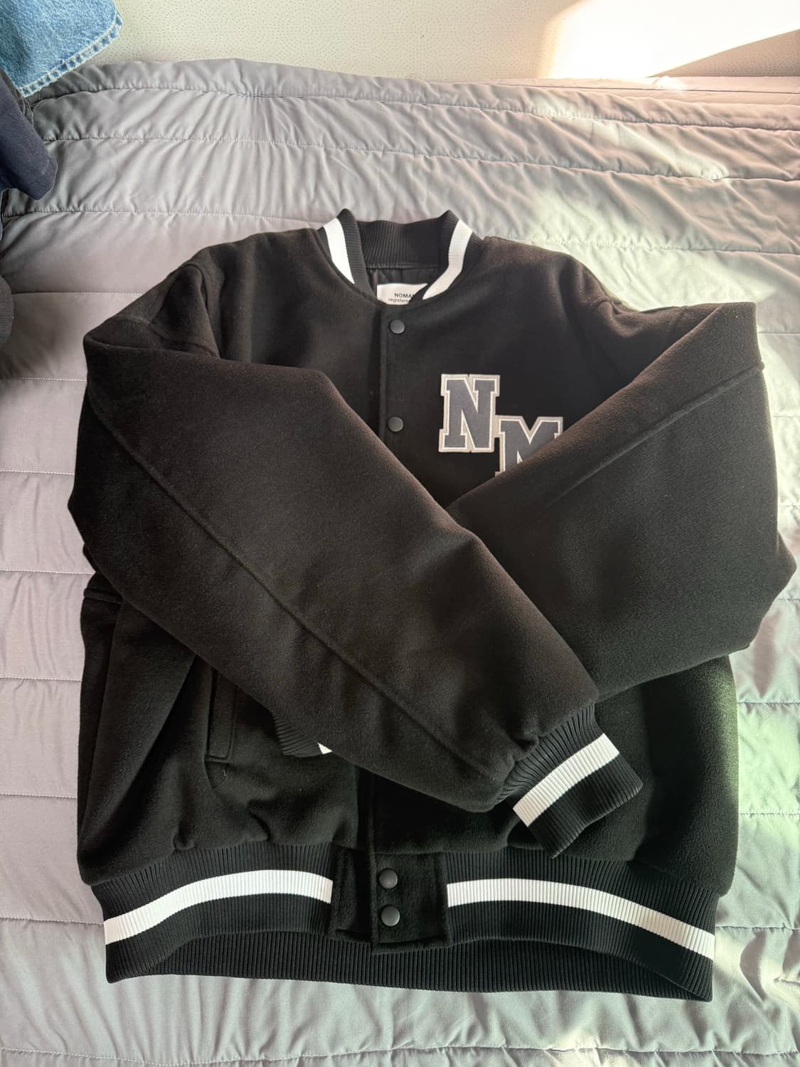 노메뉴얼 바시티 봄버 상품이미지1