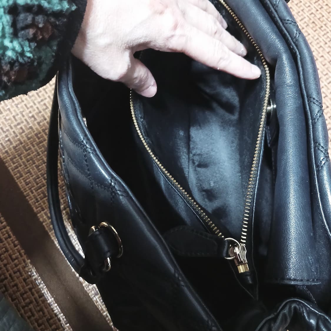 닥스 소가죽 백 상품이미지4