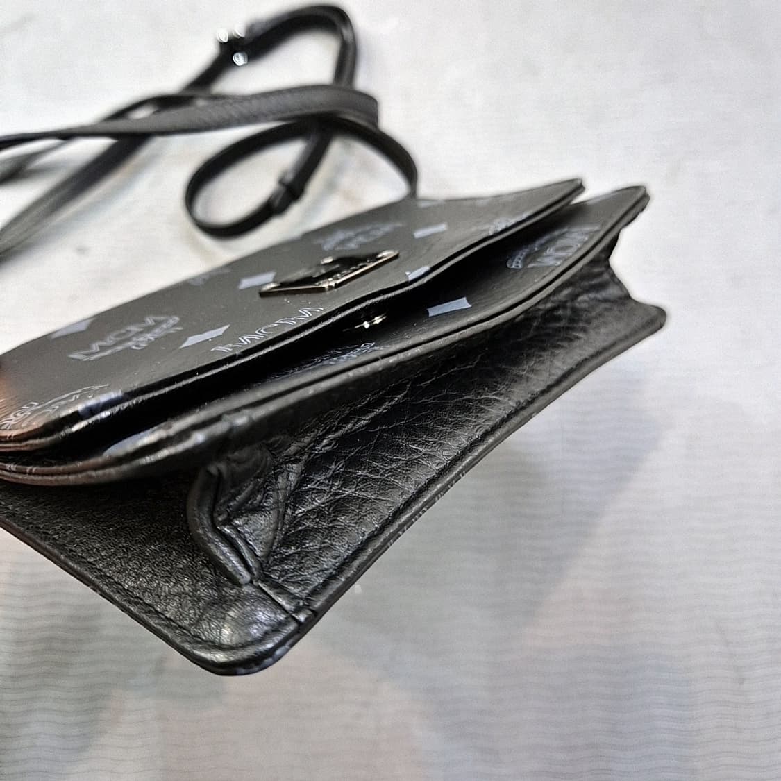 MCM 비세토스 미니 크로스백 상품이미지4