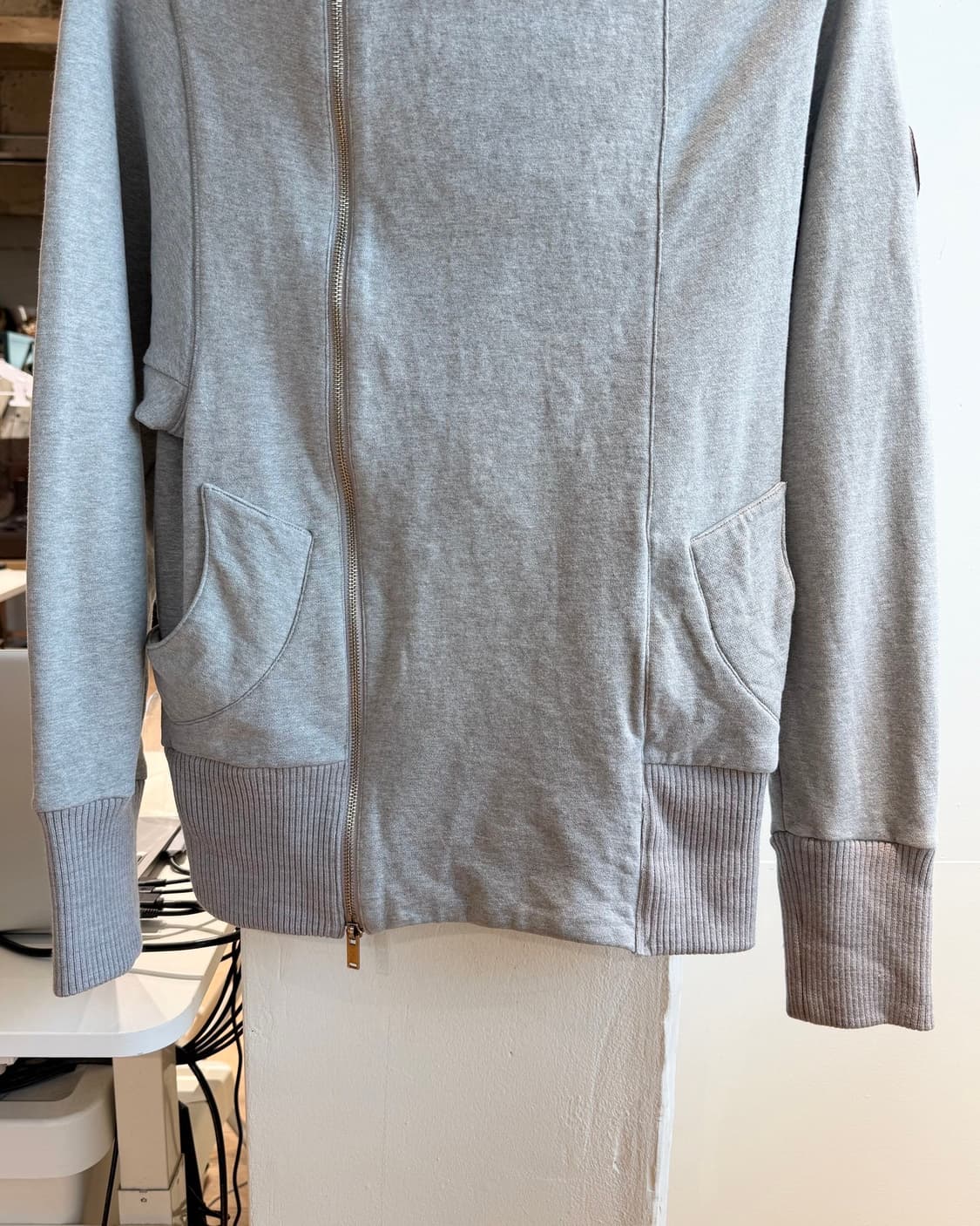 비비안 웨스트우드 그레이 투웨이 후드집업  상품이미지6