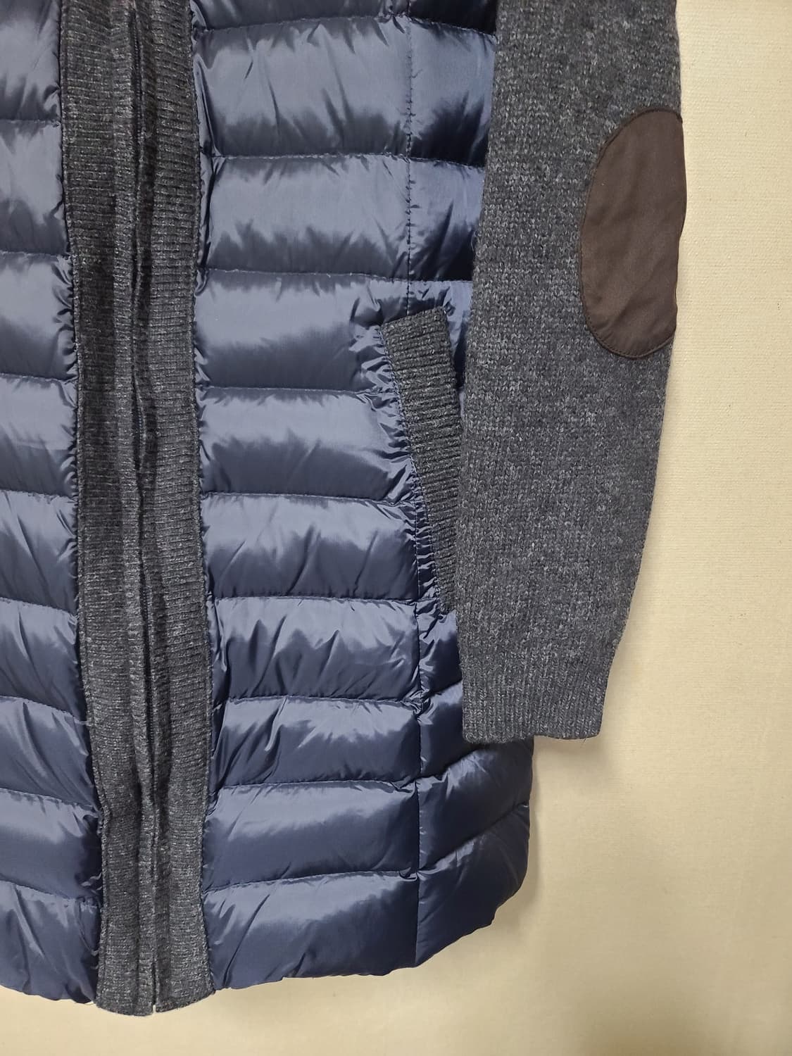 헤지스 니트배색 경량 하프 구스다운 상품이미지4