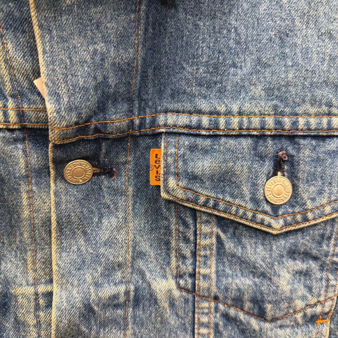 리바이스 코튼 데님 자켓 오렌지 탭 디테일 레귤러핏 미디엄 인디고 상품이미지6