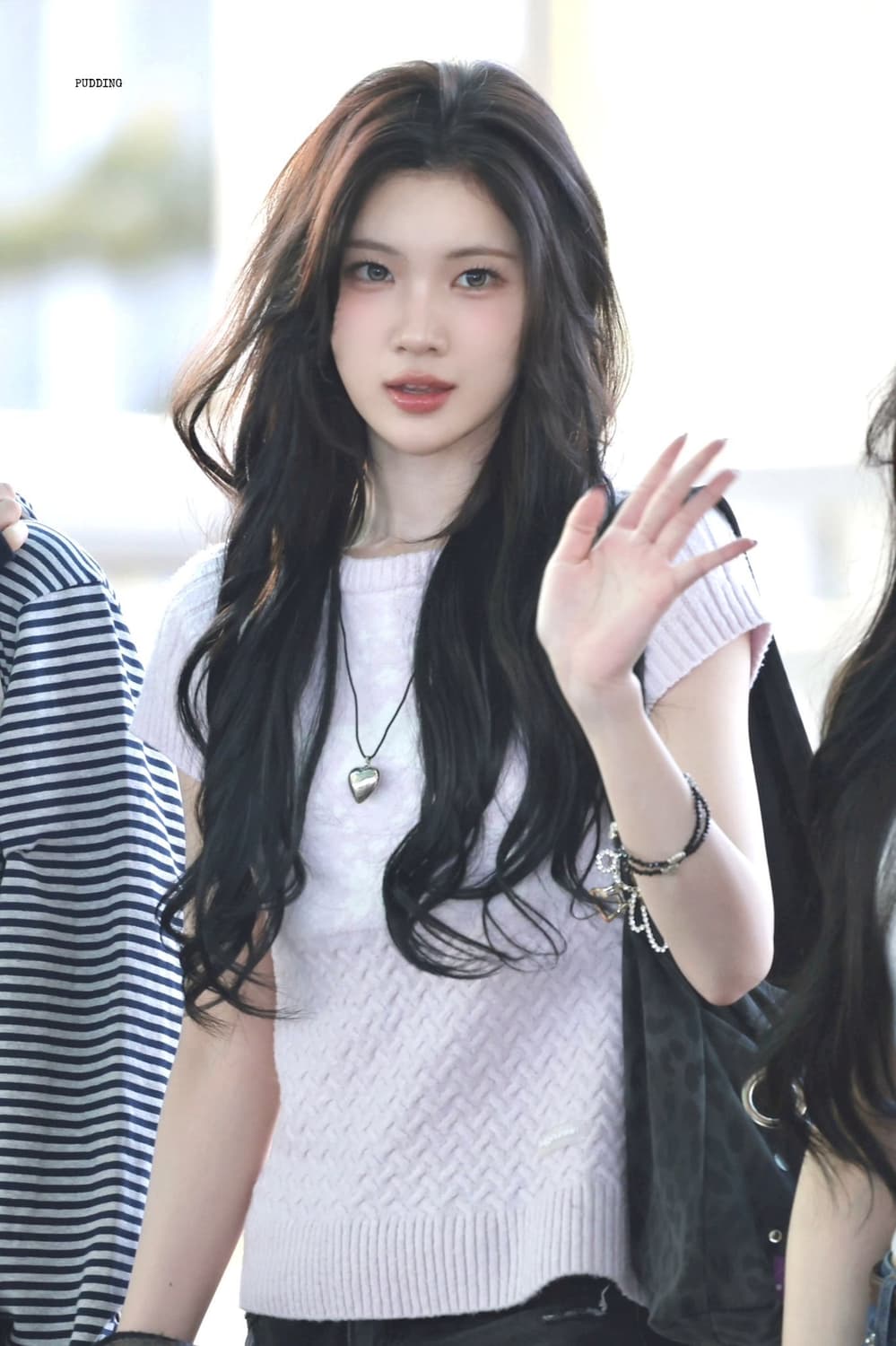 허그유어스킨 스타 윙 니트 탑 핑크 상품이미지2