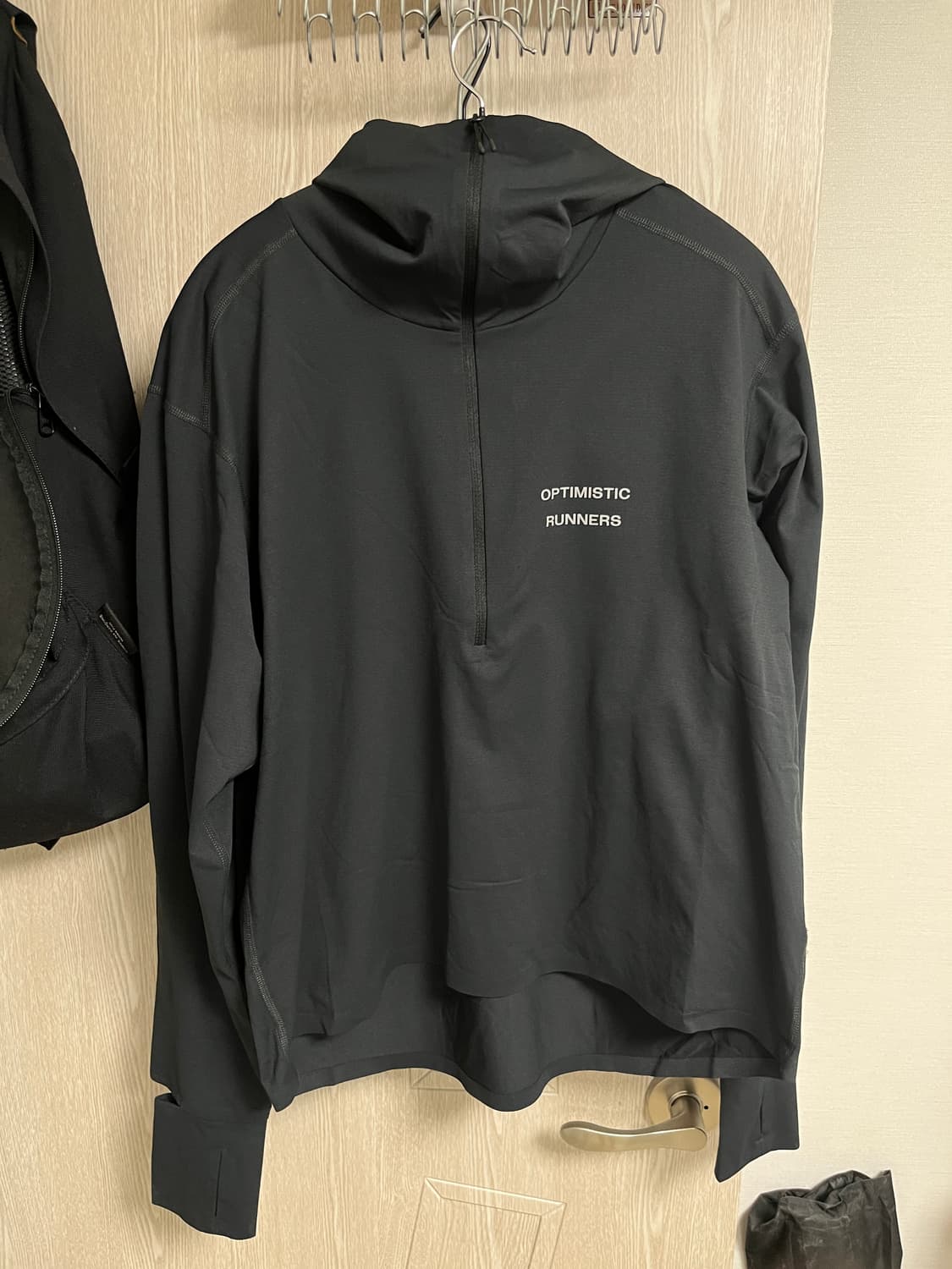 옵티미스틱 러너스 바라클라바 후디 상품이미지1