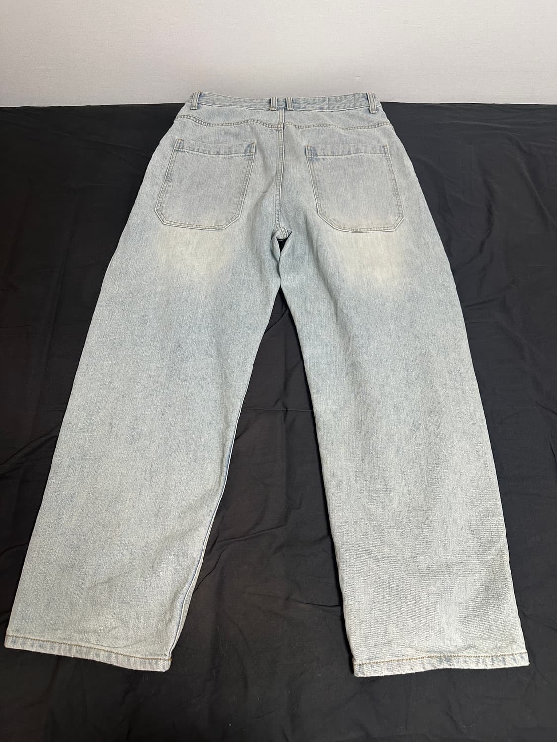 (M) 아트이프액츠 원턱 커브드 워싱 데님팬츠 상품이미지2