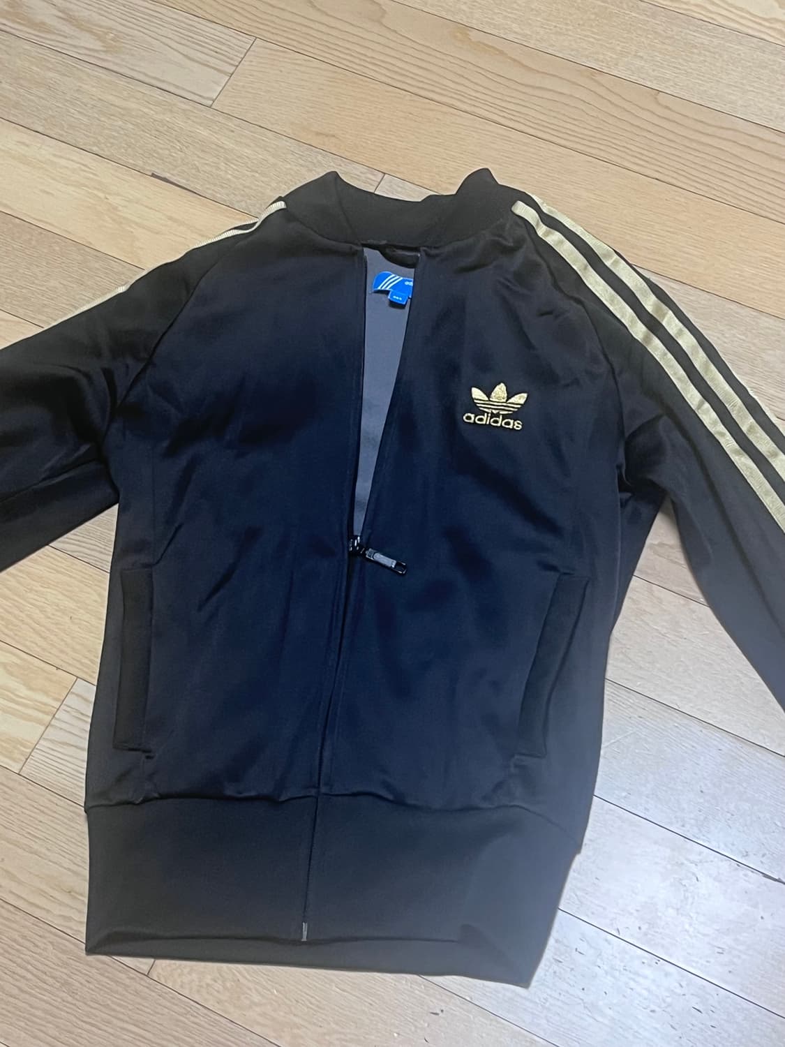 아디다스 검금 희귀 져지(핏예쁨슬림핏) 상품이미지2