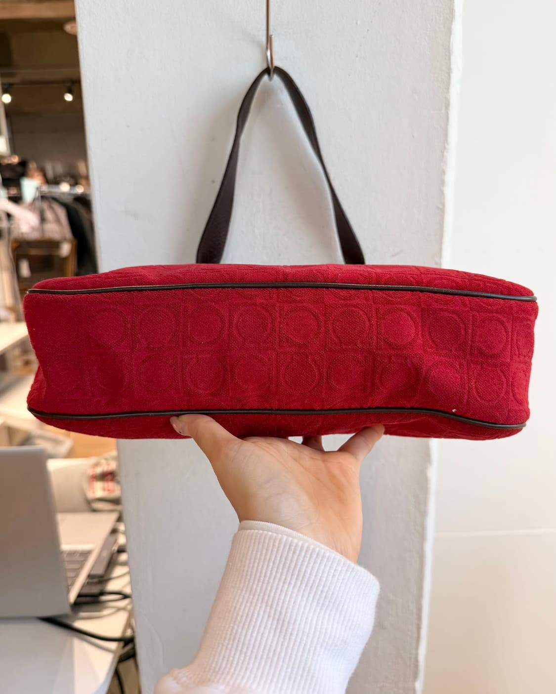 페라가모 레드 간치니 캔버스 호보백  상품이미지6