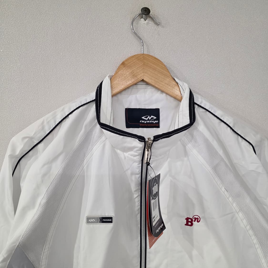 뉴제제 nyxeye 화이트 바람막이 100 사이즈 상품이미지3