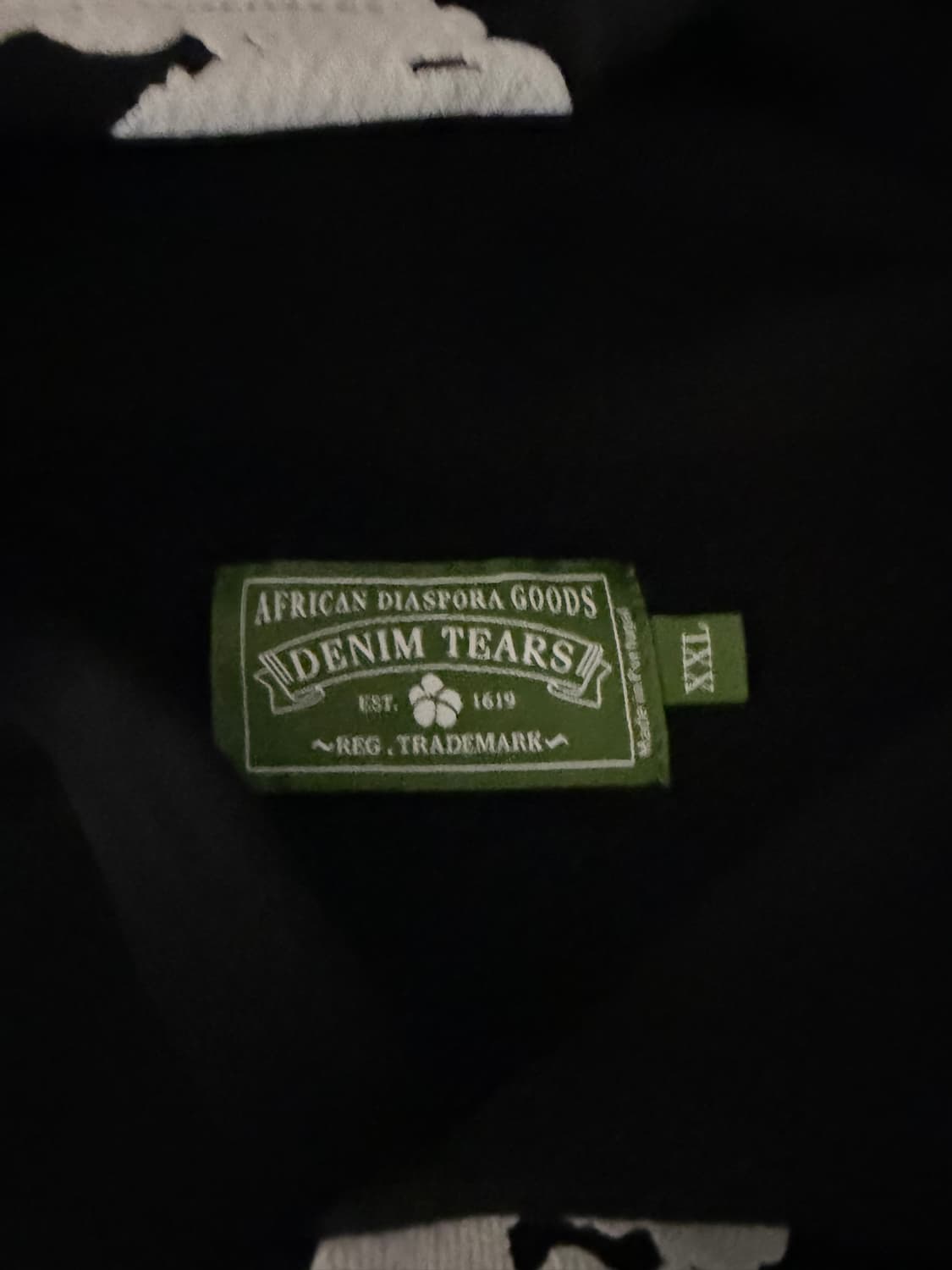 데님티어스 블랙 후드티 상품이미지3