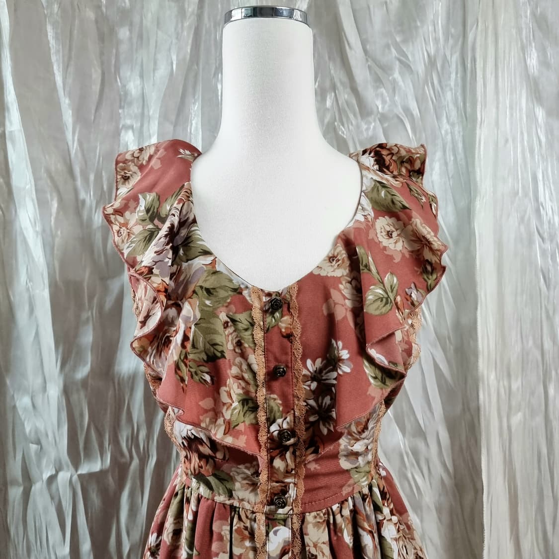 엑시즈팜 원피스 레드브라운 플라워 프릴 미디움 (55) 새상품 상품이미지2