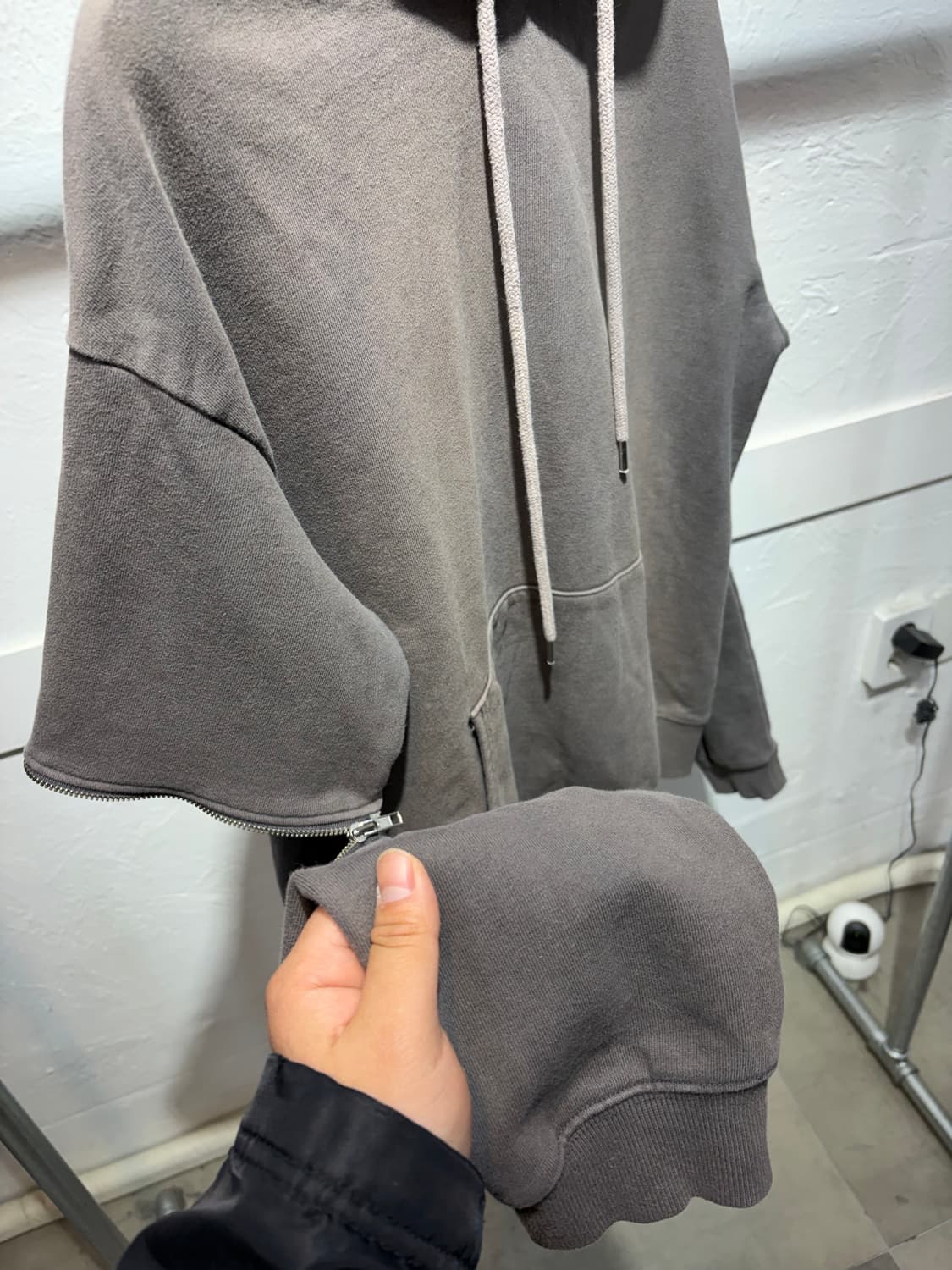 aiver 투웨이 암 오버핏 후드티셔츠 상품이미지4