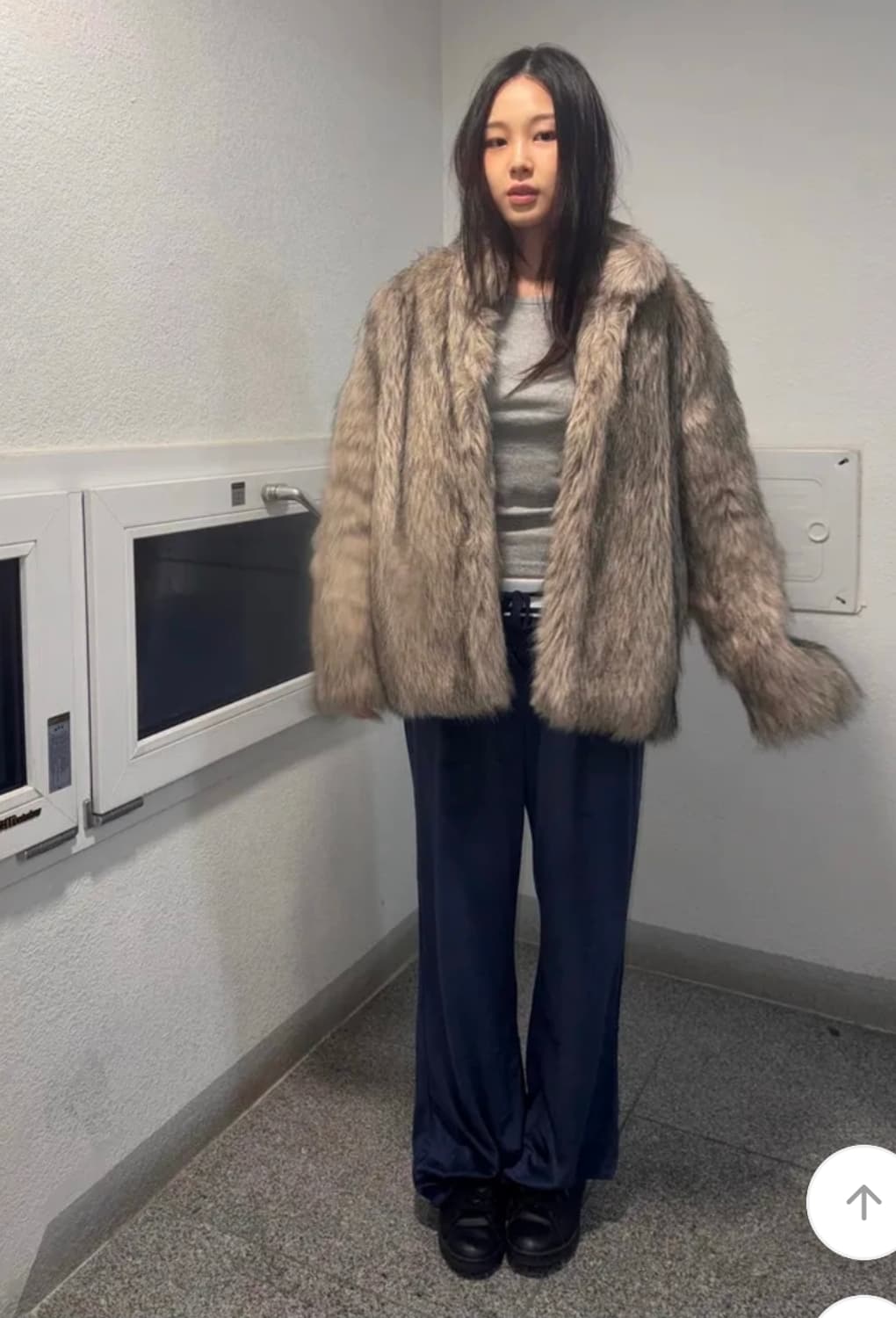 EERHOUSE 이이알하우스 하이넥 울프죠 라쿤 퍼자켓 상품이미지1