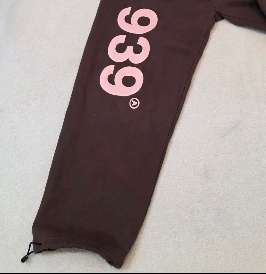 ‘939’ ARCHIVE BOLD 트레이닝팬츠 상품이미지8