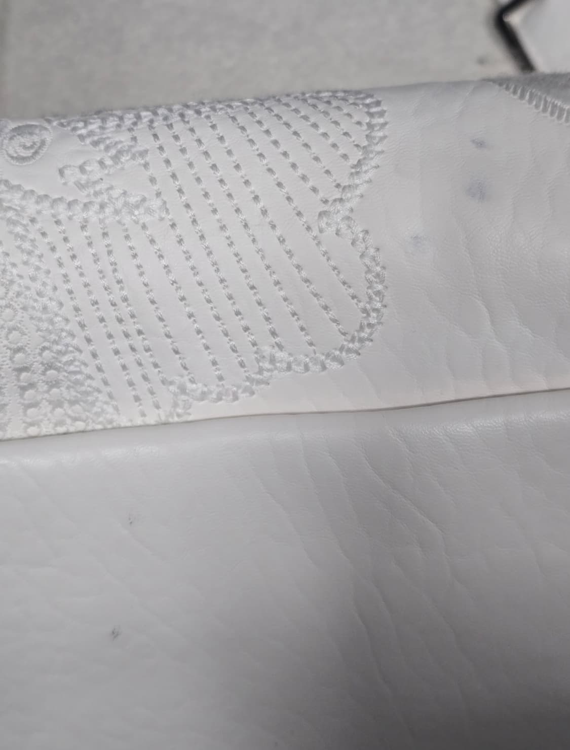 데시구알 반둘레라 플로레스 크로스백 상품이미지8