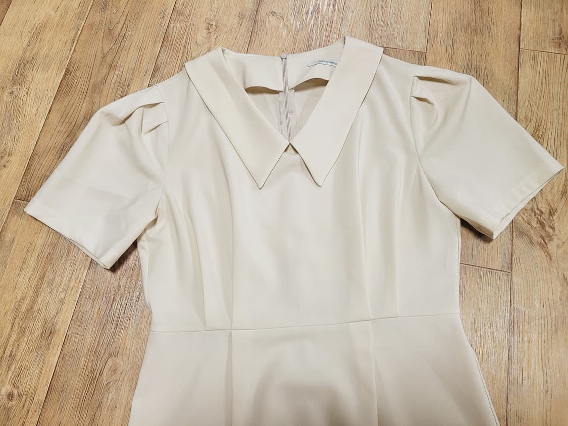 스프링크로커스(springcrocus) 카라 원피스 55-66 새상품 상품이미지3