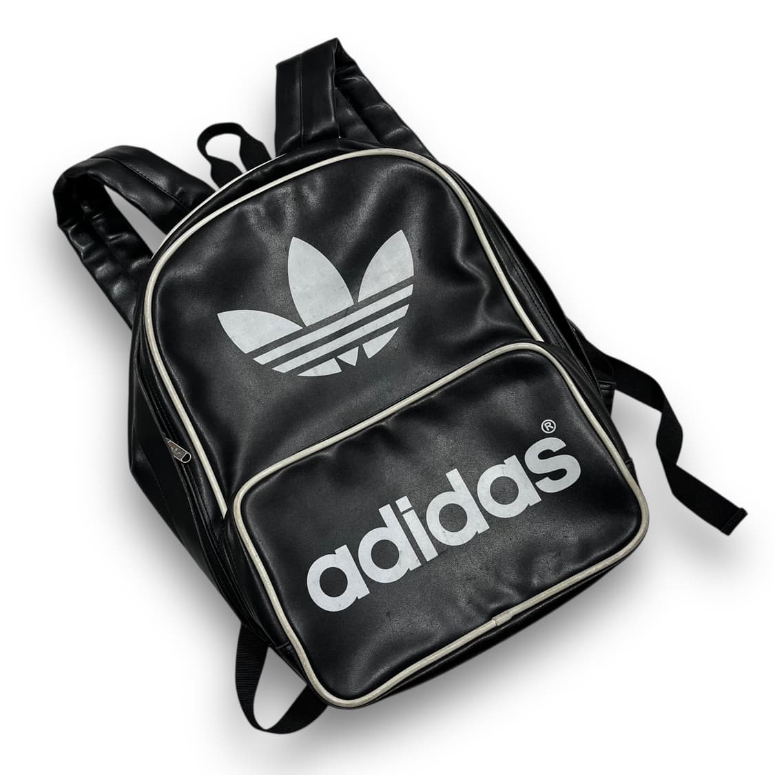 아디다스 90s 빅로고 락시크 비건레더 다크 백팩 상품이미지1