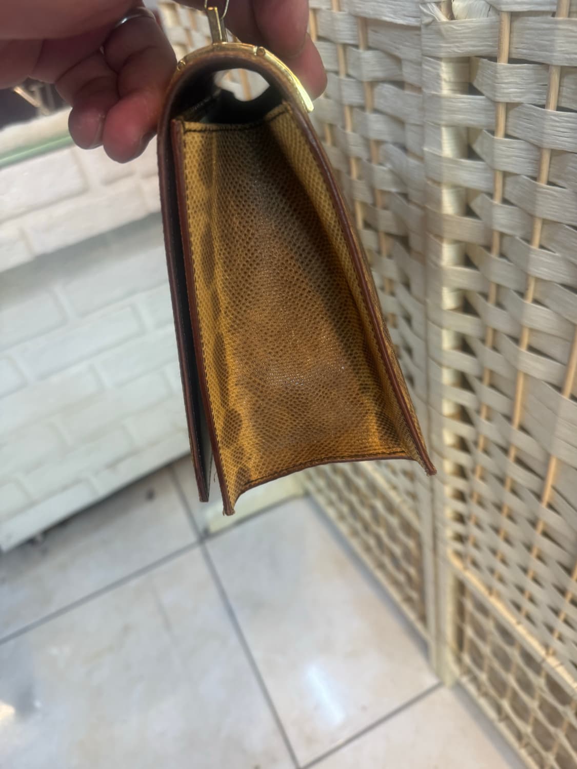 정품 셀린느 파이톤 레더 체인크로스백 팝니다 상품이미지3