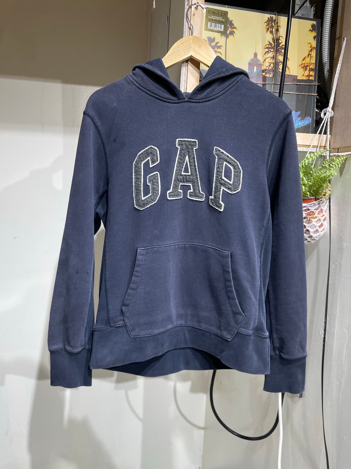 갭 빅로고 네이비 후드티  상품이미지2