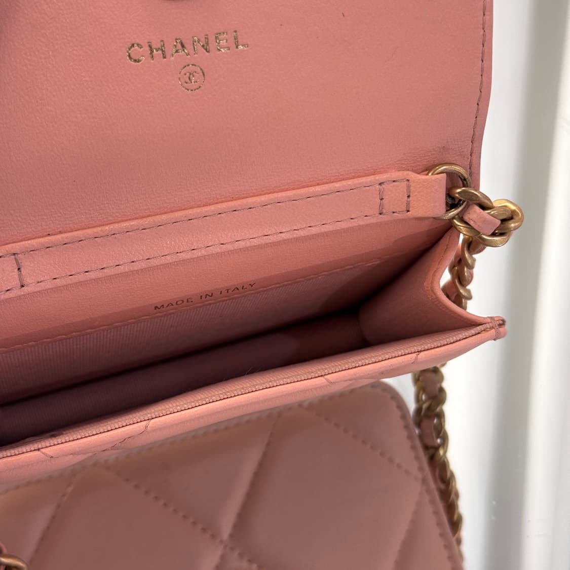 샤넬 19 체인 지갑 램스킨 플랩백 베이비 핑크 상품이미지8