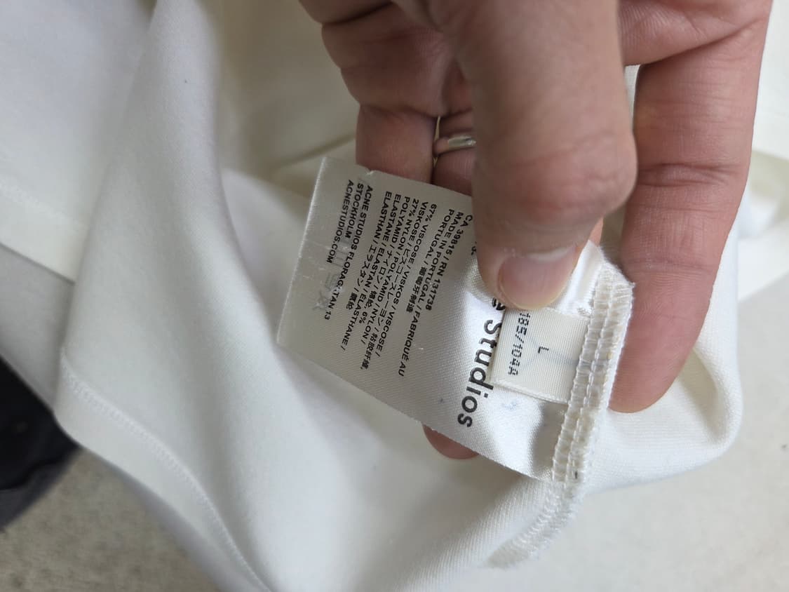 아크네 스튜디오 로고 크루넥 반팔 티셔츠 상품이미지3