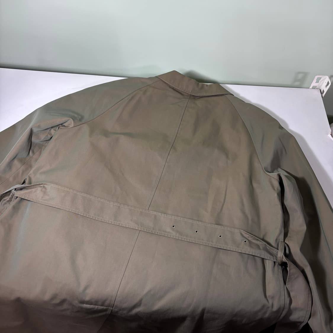 100 닥스 카키 내피탈부착 로브 발마칸 트렌치코트 상품이미지3